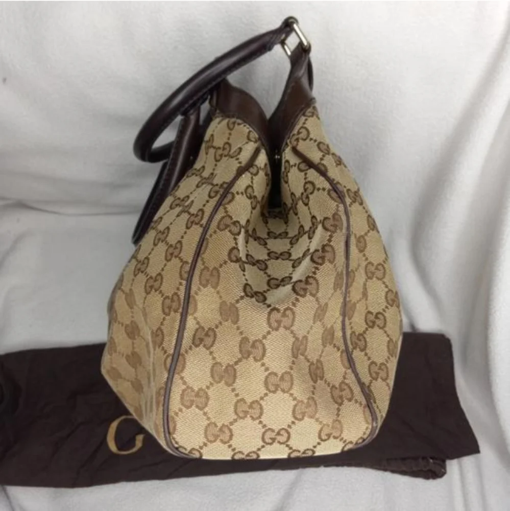 Authentic Gucci GG Monogram Supreme Sukey Shoulder Tote Bag - Picture 6 of 10